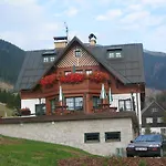 Konukevi Pohoda 3*